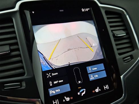 Used 2020 Volvo XC90 T6 Momentum image 31