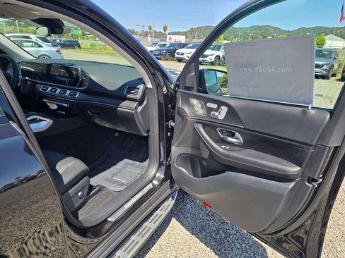 New 2026 Mercedes-Benz GLS 450 4MATIC image 12