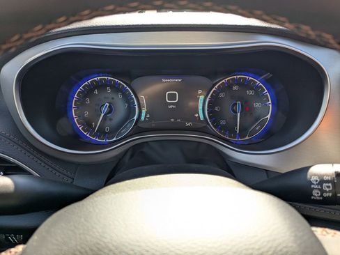 New 2026 Chrysler Pacifica Pinnacle AWD/4WD image 31