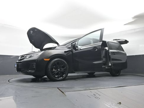 Used 2025 Honda Odyssey Sport-L image 51