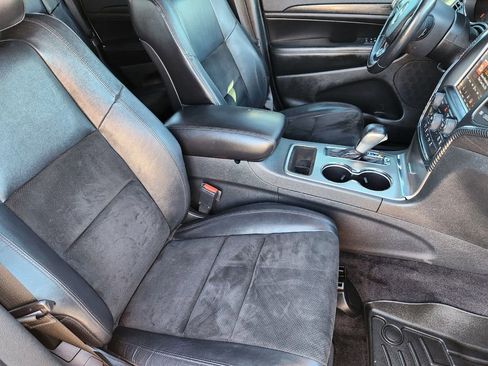 Used 2018 Jeep Grand Cherokee Altitude image 17