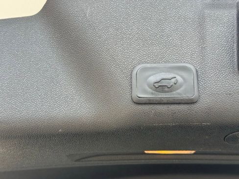 Used 2015 GMC Acadia Denali AWD/4WD image 37