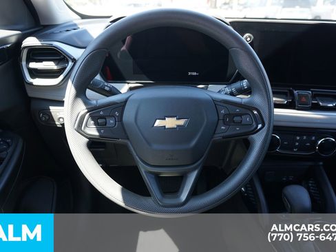 Used 2025 Chevrolet TrailBlazer LT FWD image 31