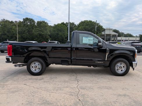 Used 2025 Ford F250 XL w/ XL Chrome Package RWD image 5