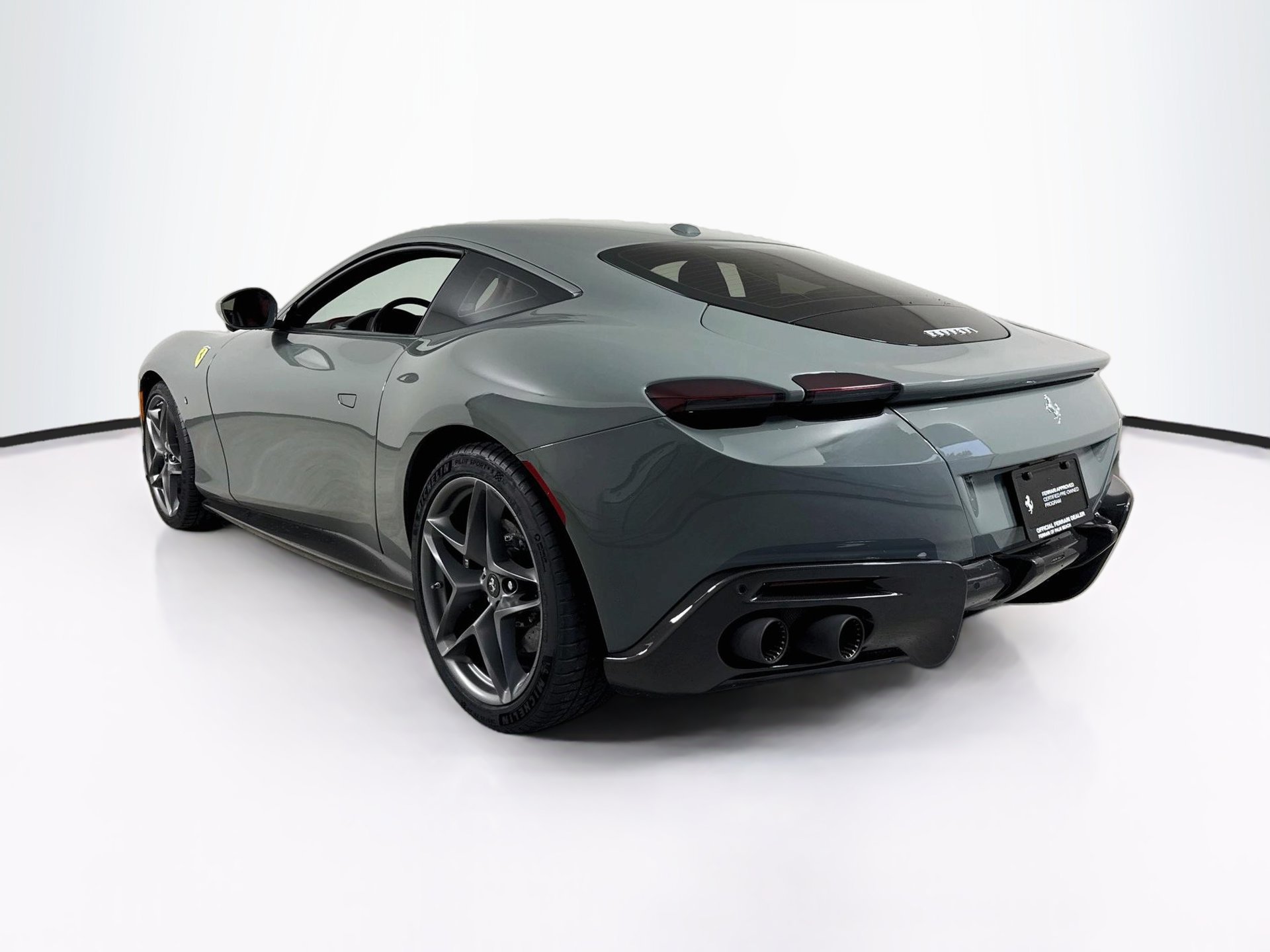 Certified 2021 Ferrari Roma RWD image 5