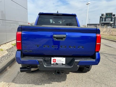Certified 2024 Toyota Tacoma TRD Off-Road w/ TRD Off Road Premium Package AWD/4WD image 40