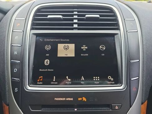 Used 2019 Lincoln Nautilus Reserve FWD image 29