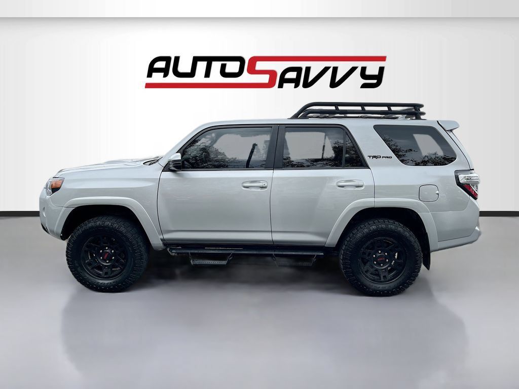 Used 2018 Toyota 4Runner TRD Off-Road Premium AWD/4WD image 4