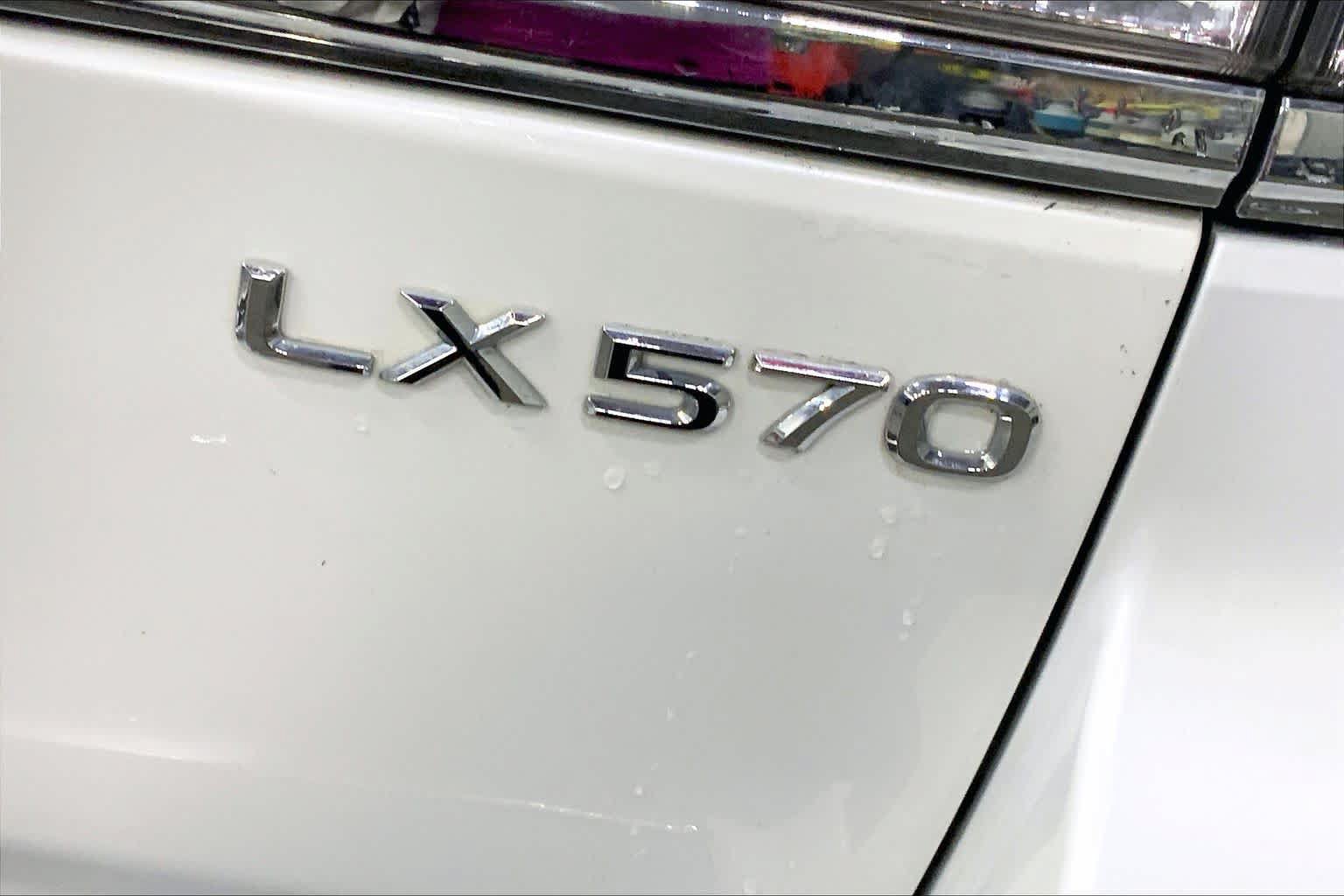 Used 2013 Lexus LX 570 4WD image 10
