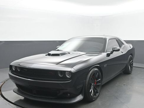 Used 2023 Dodge Challenger R/T w/ Plus Package RWD image 4