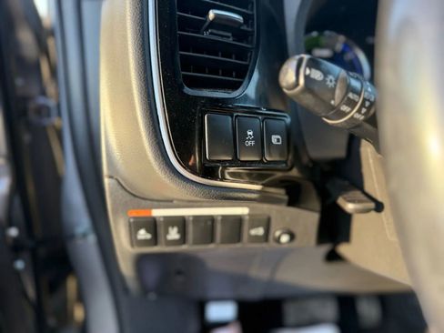 Used 2021 Mitsubishi Outlander SEL image 33