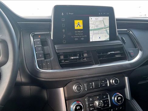 Used 2023 GMC Yukon SLT image 8