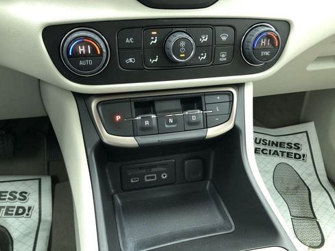 Used 2023 GMC Terrain Denali AWD/4WD image 23