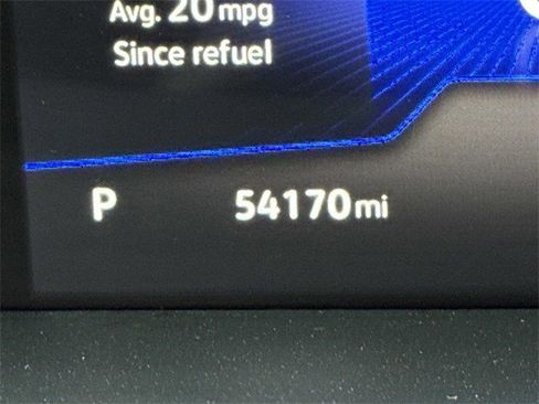 Used 2022 Volkswagen Tiguan SE image 29