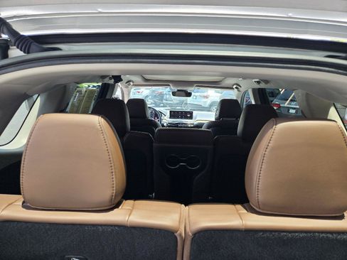Certified 2024 Acura MDX SH-AWD w/ Technology Package image 21