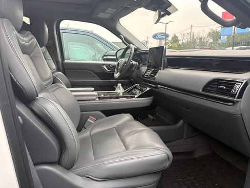 Used 2019 Lincoln Navigator L Reserve w/ Cargo Package AWD/4WD image 5