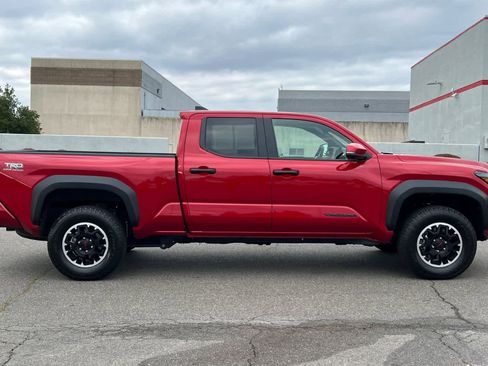 Certified 2024 Toyota Tacoma TRD Off-Road w/ TRD Off Road Premium Package AWD/4WD image 6