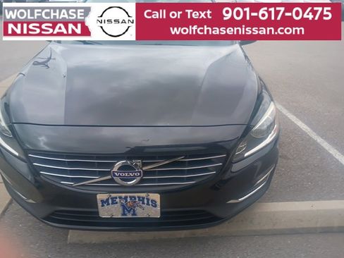 Used 2016 Volvo S60 T5 Premier image 2