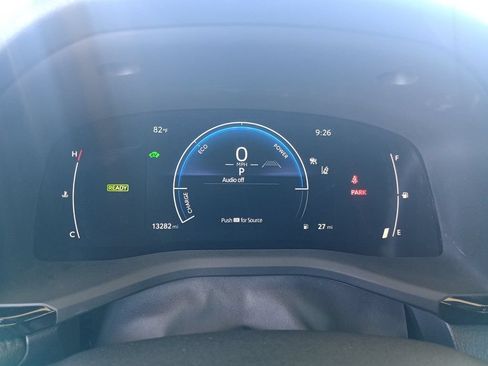 Used 2025 Toyota Camry SE w/ Convenience Package FWD image 13