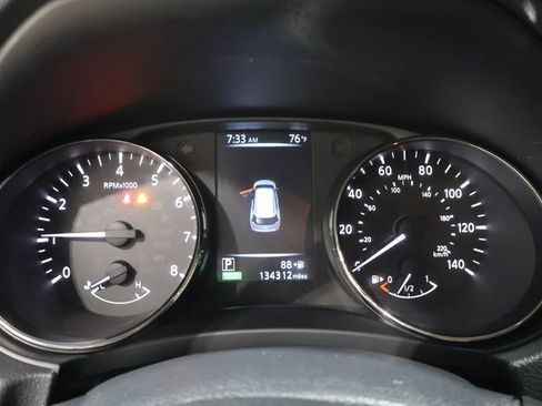 Used 2017 Nissan Rogue SV AWD/4WD image 37