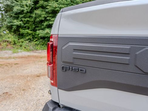 Used 2017 Ford F150 Raptor w/ Equipment Group 802A Luxury AWD/4WD image 10