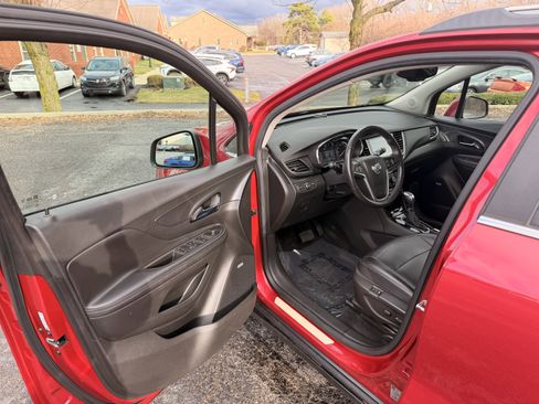 Used 2017 Buick Encore Premium image 11