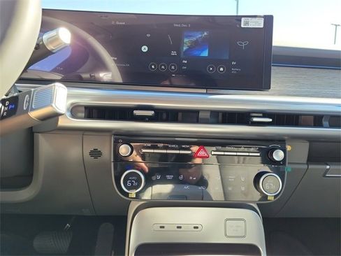 New 2026 Hyundai Ioniq 9 SEL image 12