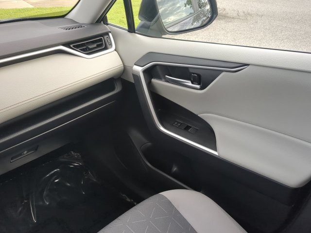 Certified 2024 Toyota RAV4 XLE w/ Convenience Package FWD image 19