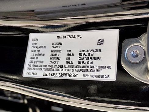 Used 2024 Tesla Model 3 Standard Range RWD image 39