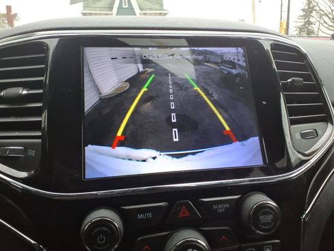 Used 2020 Jeep Grand Cherokee Limited image 26