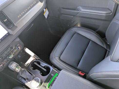 New 2025 Ford Bronco Badlands w/ Sasquatch Package image 18