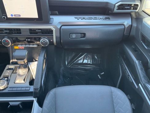 Certified 2025 Toyota Tacoma SR5 image 18