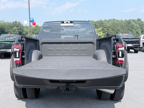 Used 2024 RAM 3500 Laramie w/ Night Edition AWD/4WD image 8