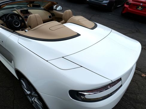 Used 2015 Aston Martin V8 Vantage S image 75