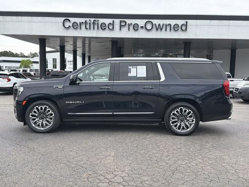 Used 2024 GMC Yukon XL Denali Ultimate AWD/4WD image 9