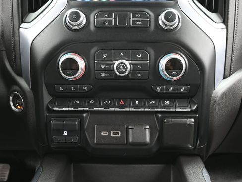 Used 2021 GMC Sierra 1500 SLT image 37