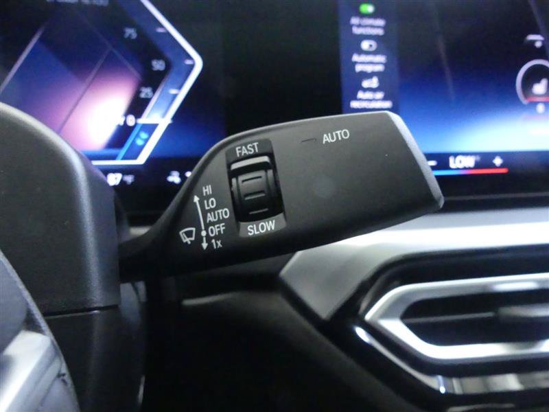 Used 2023 BMW i4 eDrive35 w/ Premium Package RWD image 19