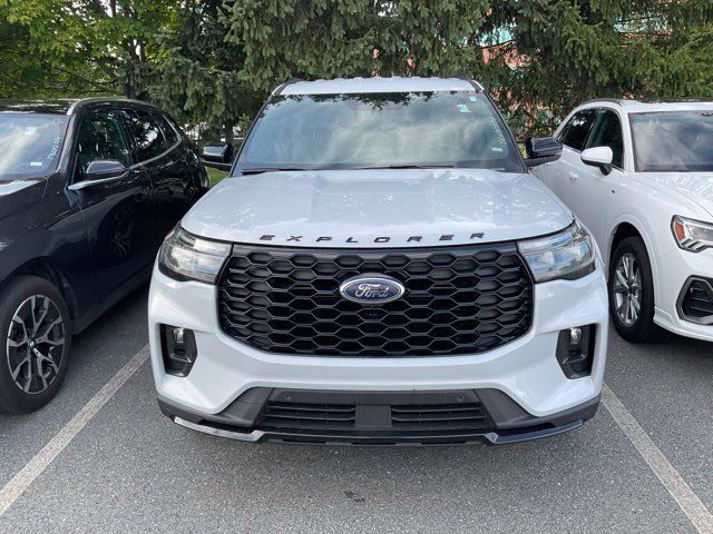 Used 2026 Ford Explorer ST-Line AWD/4WD image 2