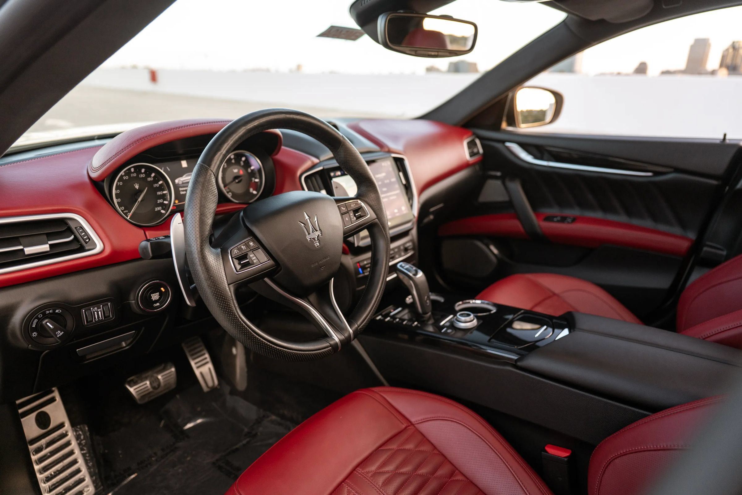 Used 2021 Maserati Ghibli Trofeo RWD image 3