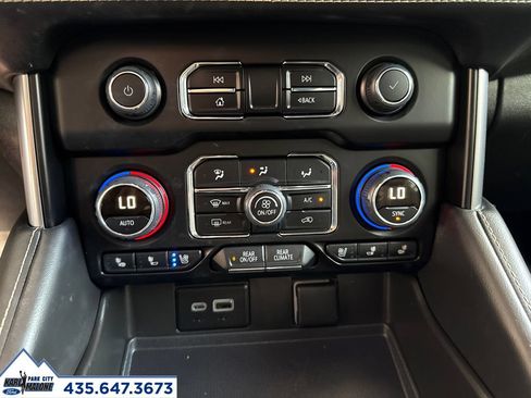 Used 2024 Chevrolet Tahoe Premier w/ Premium Package AWD/4WD image 17