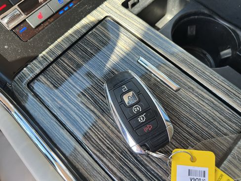 Used 2019 Lincoln Navigator Black Label AWD/4WD image 21
