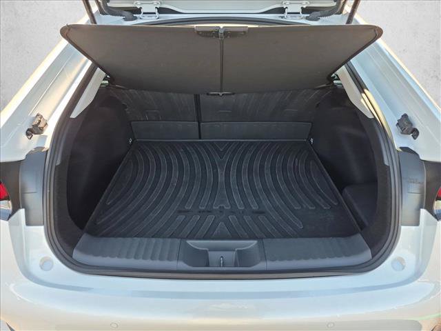 Used 2023 Toyota Prius XLE FWD image 6