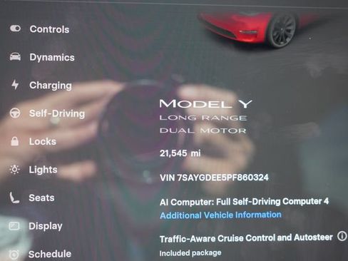 Used 2023 Tesla Model Y Long Range AWD/4WD image 32