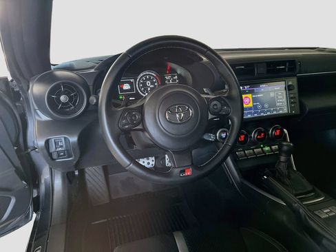 Used 2026 Toyota GR86 Premium w/ ALL Weather Mat Package (TMS) RWD image 22