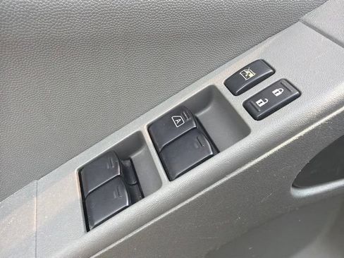 Used 2019 Nissan Frontier SV RWD image 18