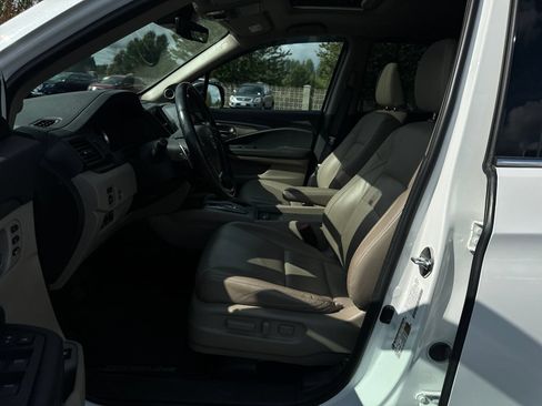 Used 2023 Honda Ridgeline RTL-E image 12