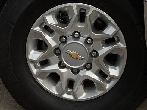 Certified 2024 Chevrolet Silverado 2500 LTZ w/ LTZ Convenience Package image 11