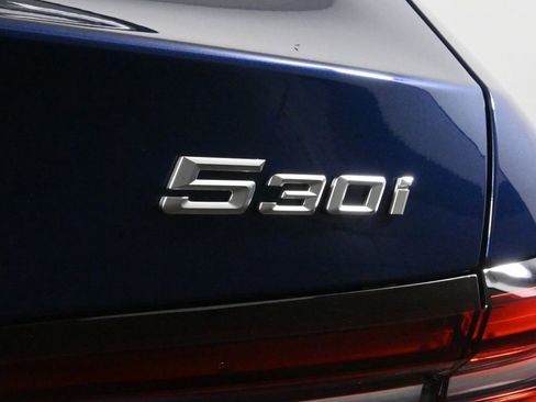Used 2026 BMW 530i xDrive w/ Premium Package image 41