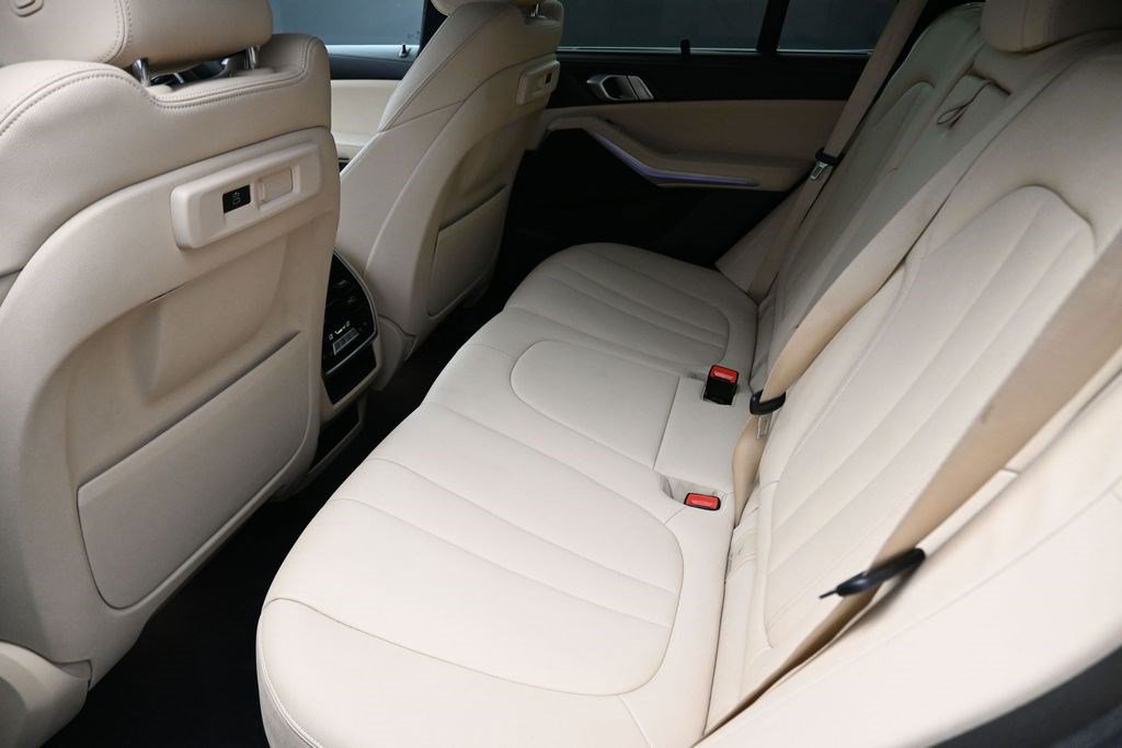 Used 2020 BMW X5 xDrive40i w/ Premium Package AWD/4WD image 18