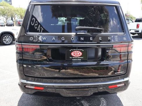 Used 2024 Jeep Wagoneer L Series II w/ Flexible Seating Group AWD/4WD image 6